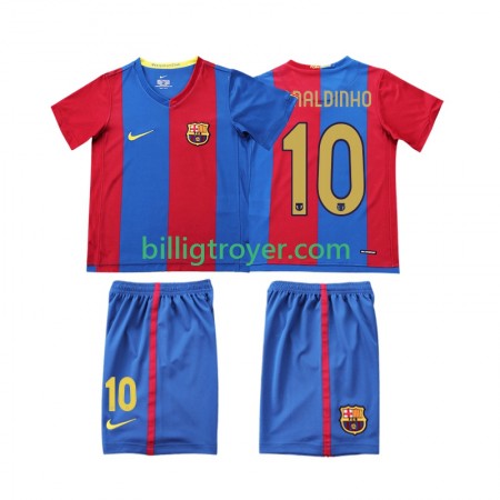 Billige Fotballdrakter FC Barcelona RONALDINHO 10 2006 2007 Barn Retro Hjemmedraktsett Kortermet